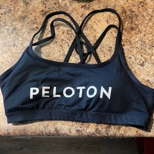 Peloton medium black energy sports bra